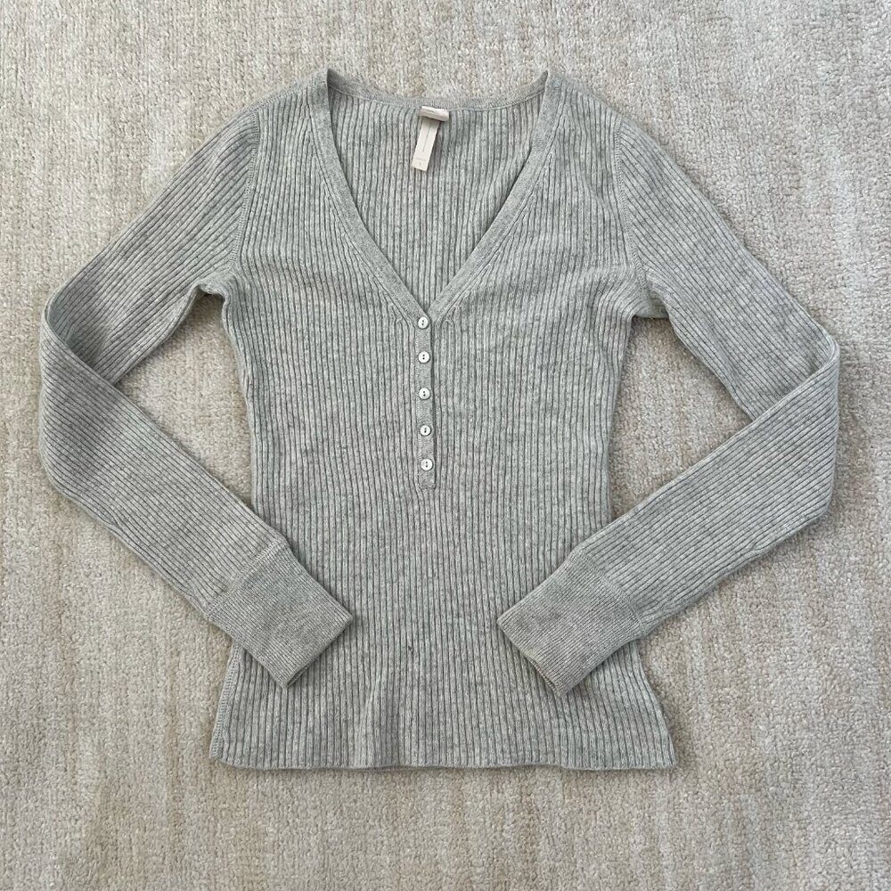 Aqua Cashmere Gray Ribbed Henley Sweater Knit Top S